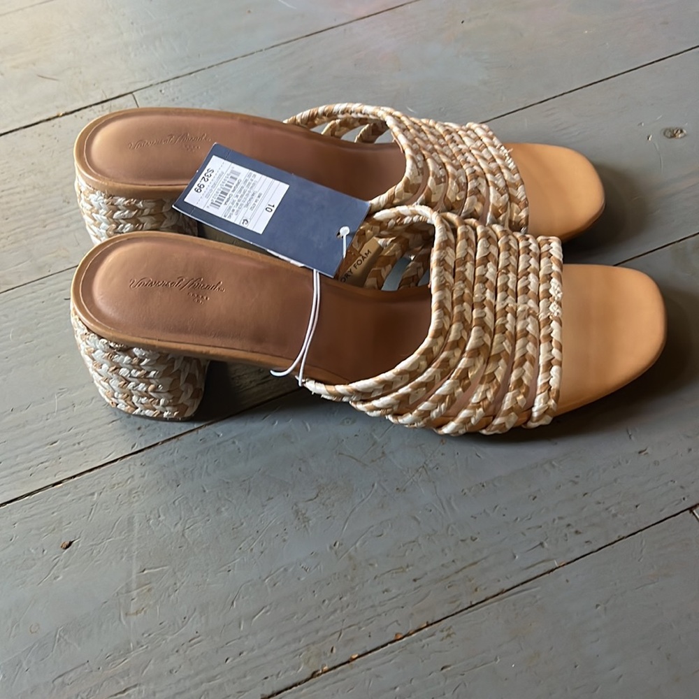 Women’s Size 10 Universal Thread Rachel Mule Heels/Sandals - Picture 4 of 7